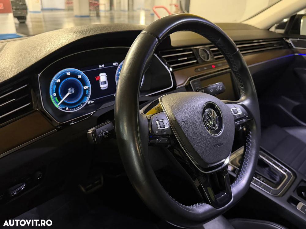 Volkswagen Passat Standard - 5