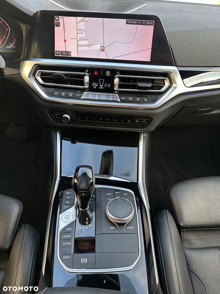 BMW Seria 3 320i Touring Sport Line - 24