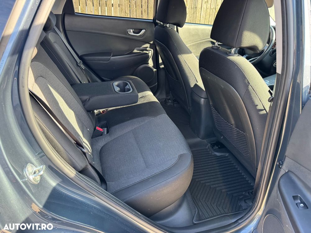 Hyundai KONA - 6