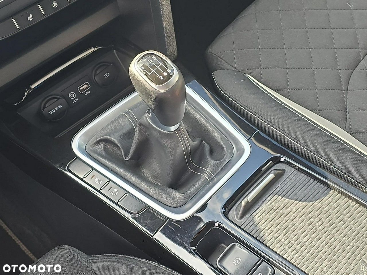Kia ProCeed - 15