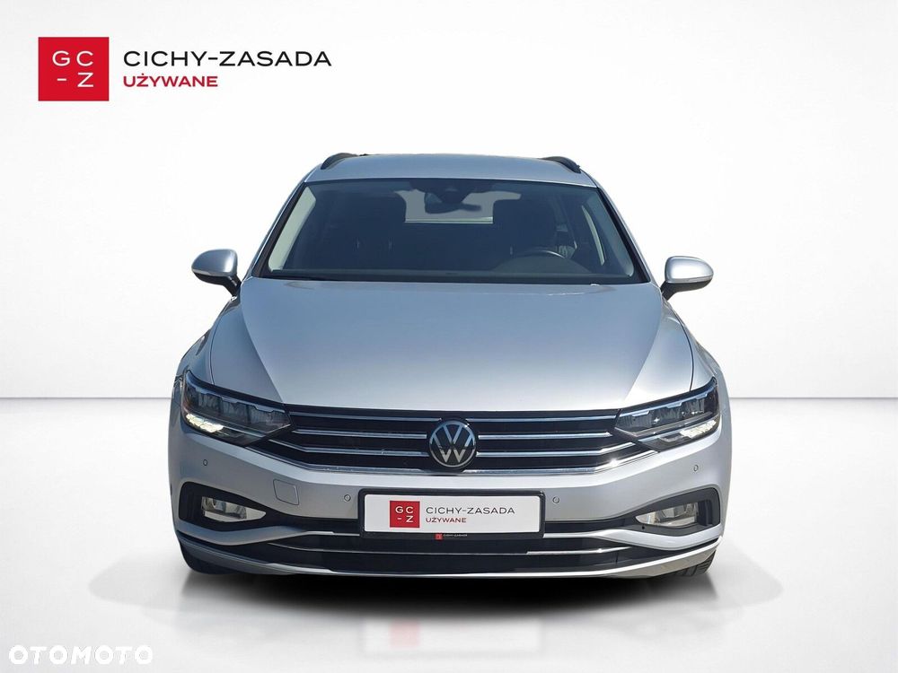 Volkswagen Passat - 8