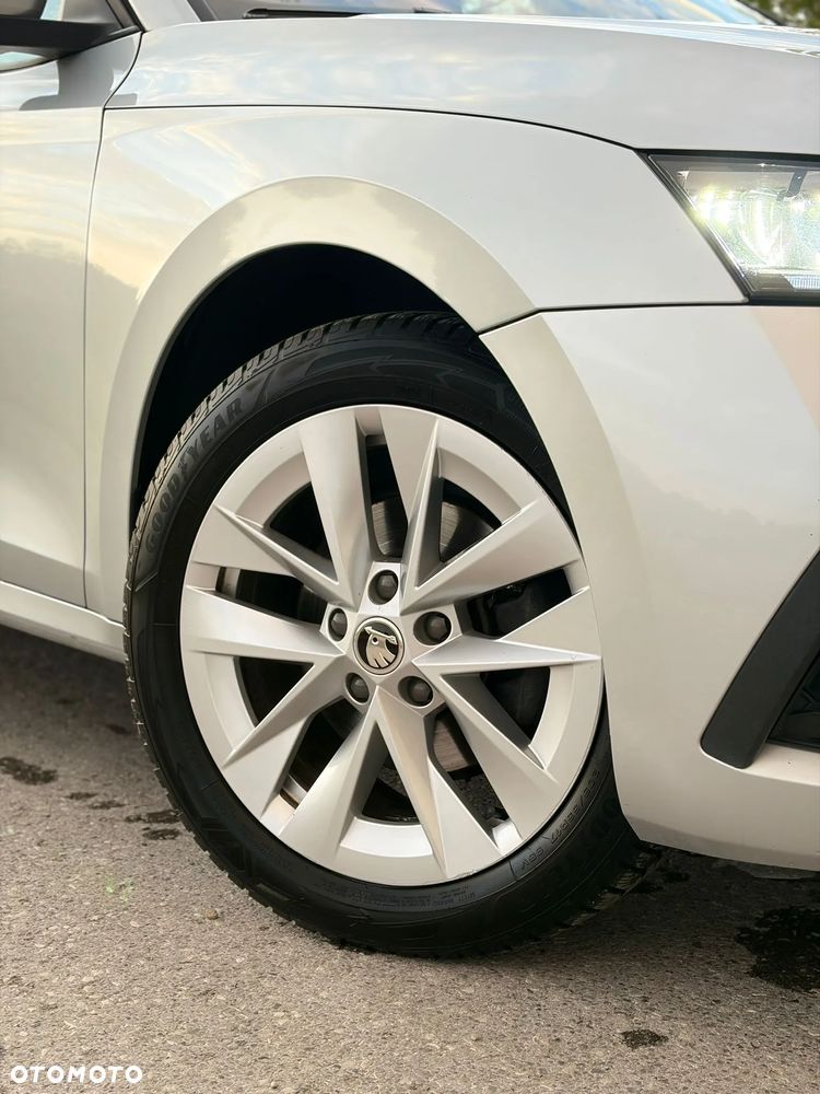Skoda Octavia 2.0 TDI Ambition DSG - 9
