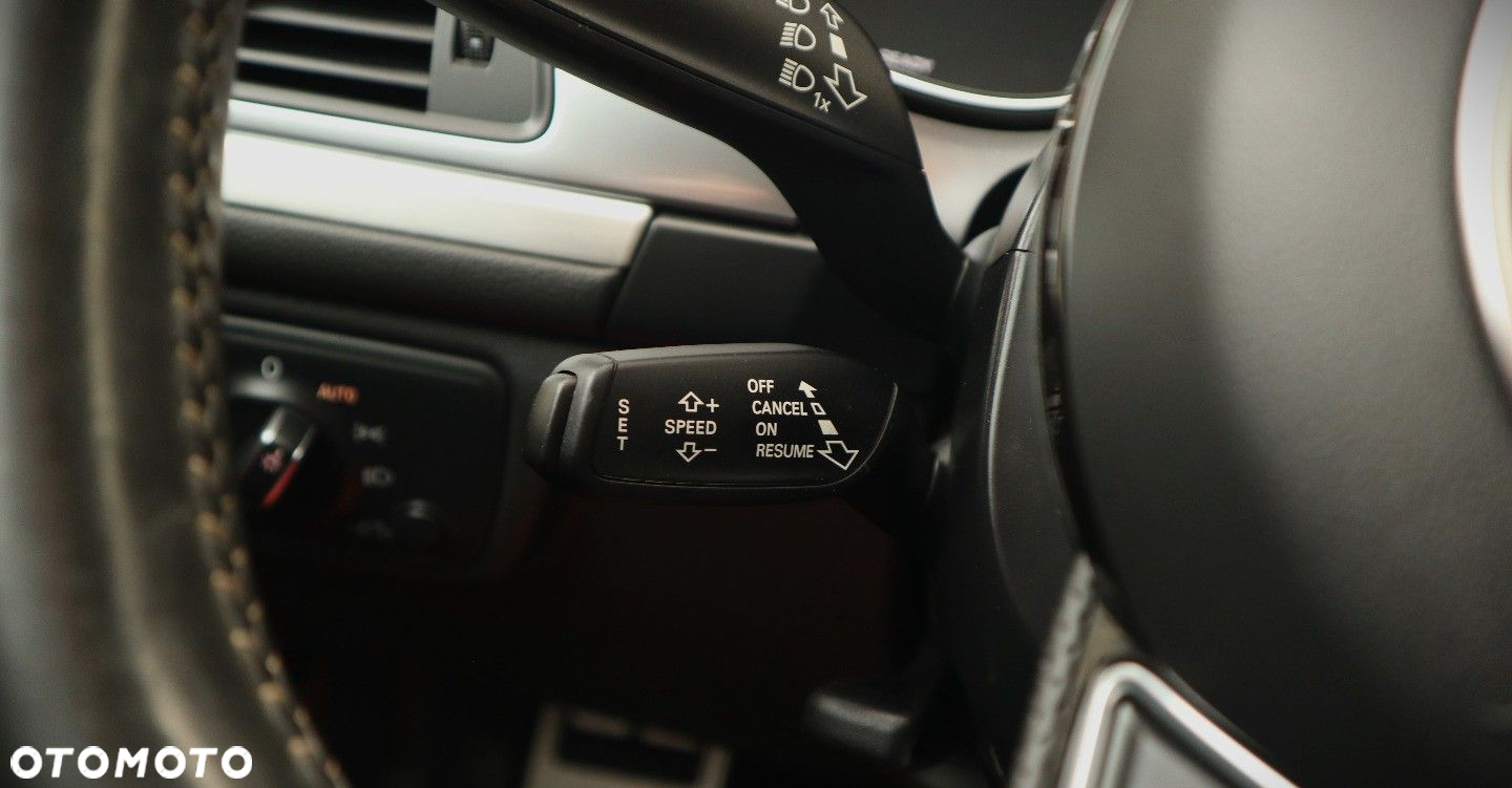 Audi A6 Avant 3.0 TDI quattro S tronic - 30