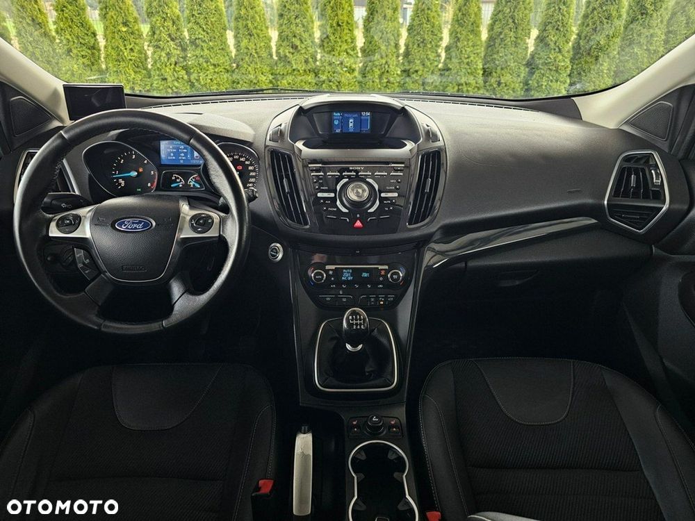 Ford Kuga - 26