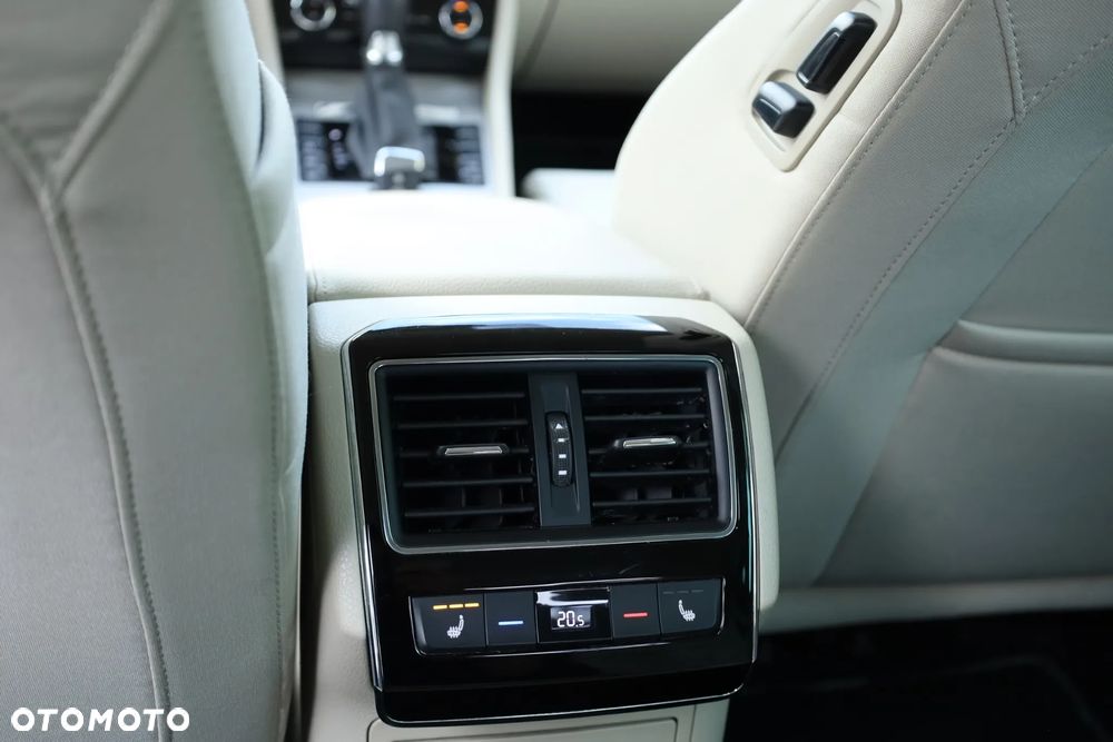 Skoda Superb 2.0 TSI Style DSG - 23