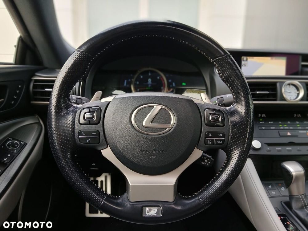 Lexus RC 200t / 300 F Sport - 14