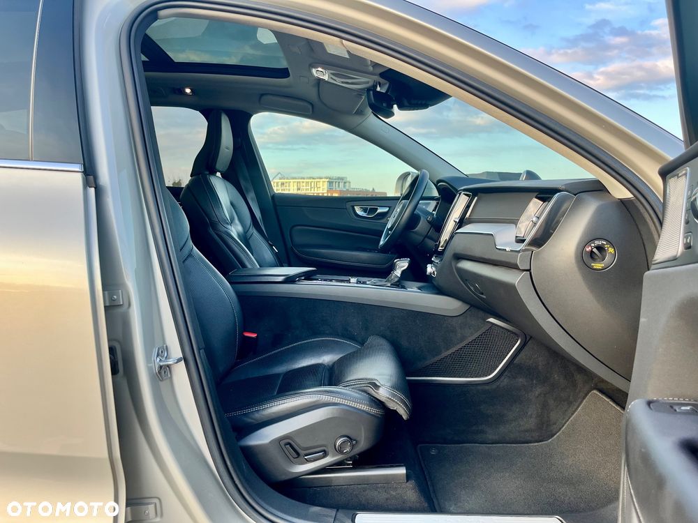 Volvo XC 60 T6 AWD Inscription - 22