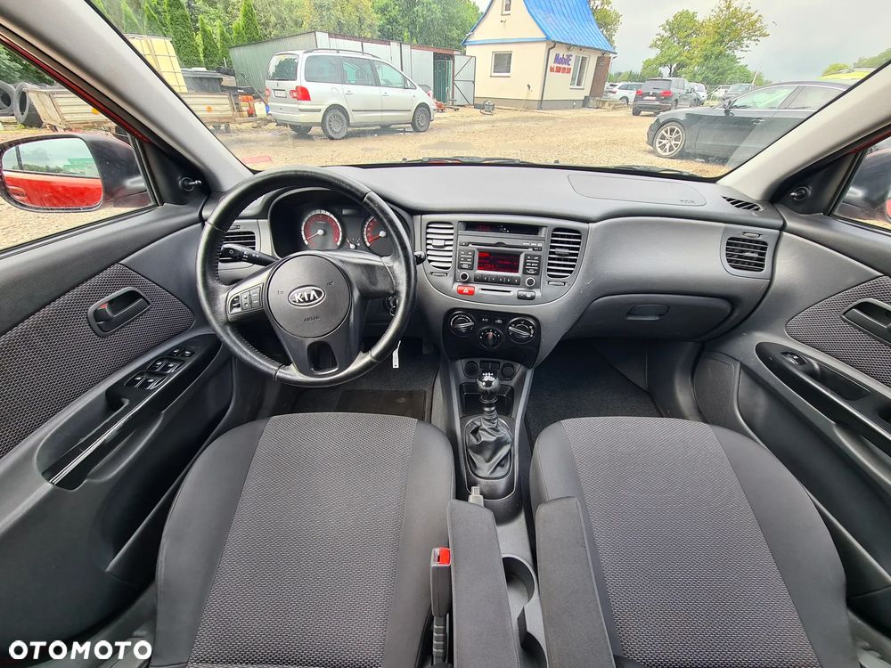 Kia Rio 1.4 Comfort - 17