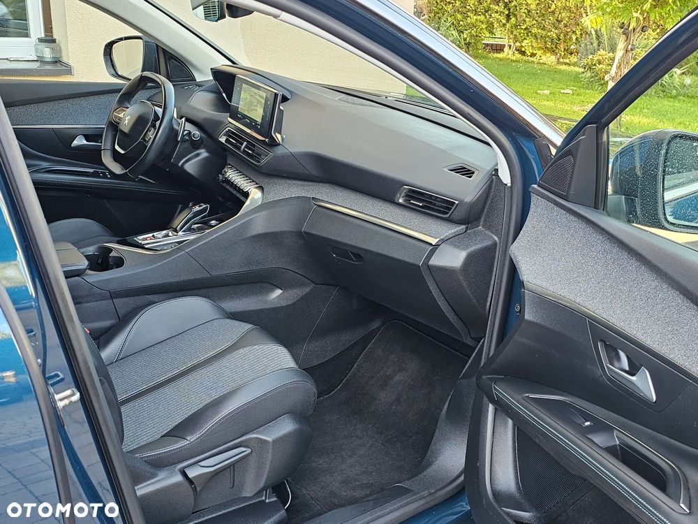 Peugeot 3008 225 e-EAT8 Allure Pack - 29