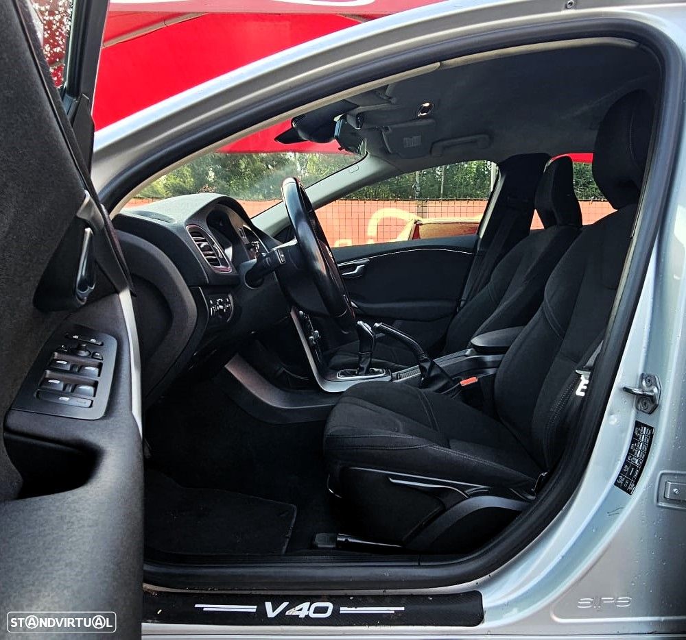 Volvo V40 D2 Kinetic - 20