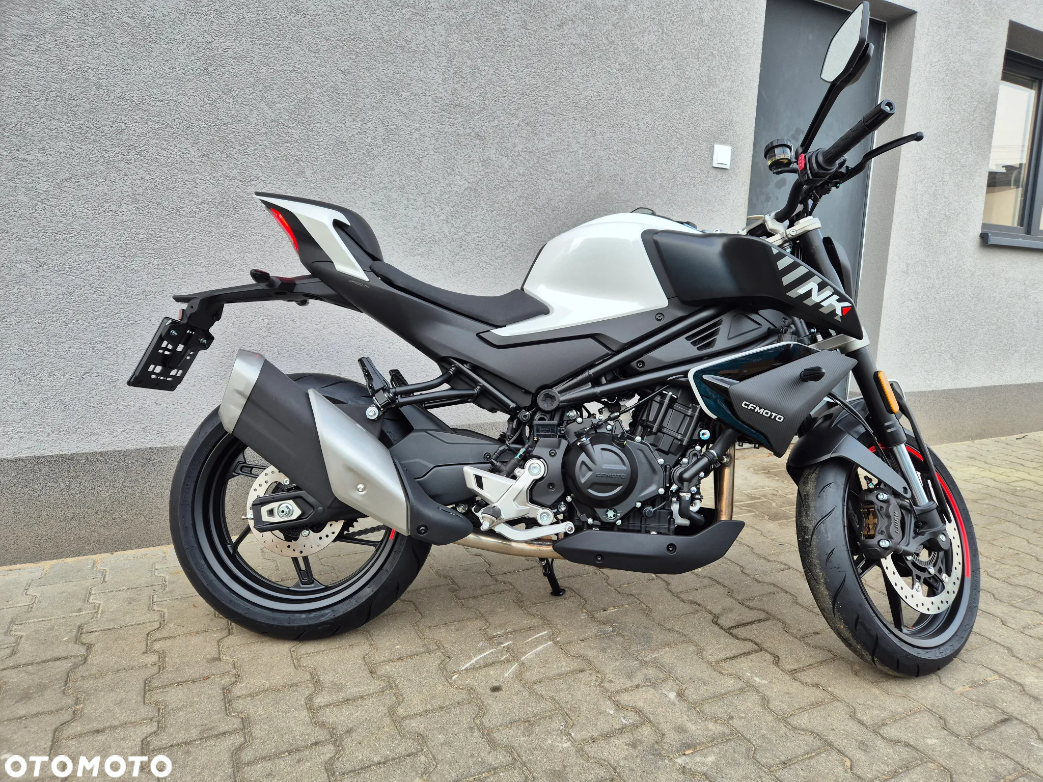 CFMoto NK - 9
