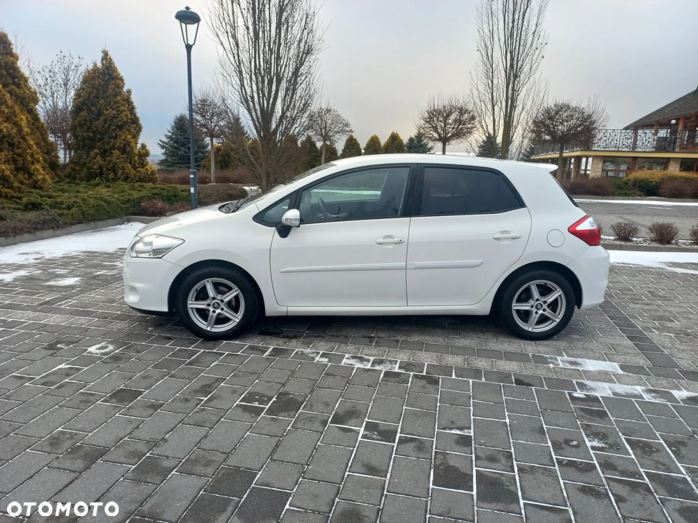 Toyota Auris 1.6 Life+ - 4