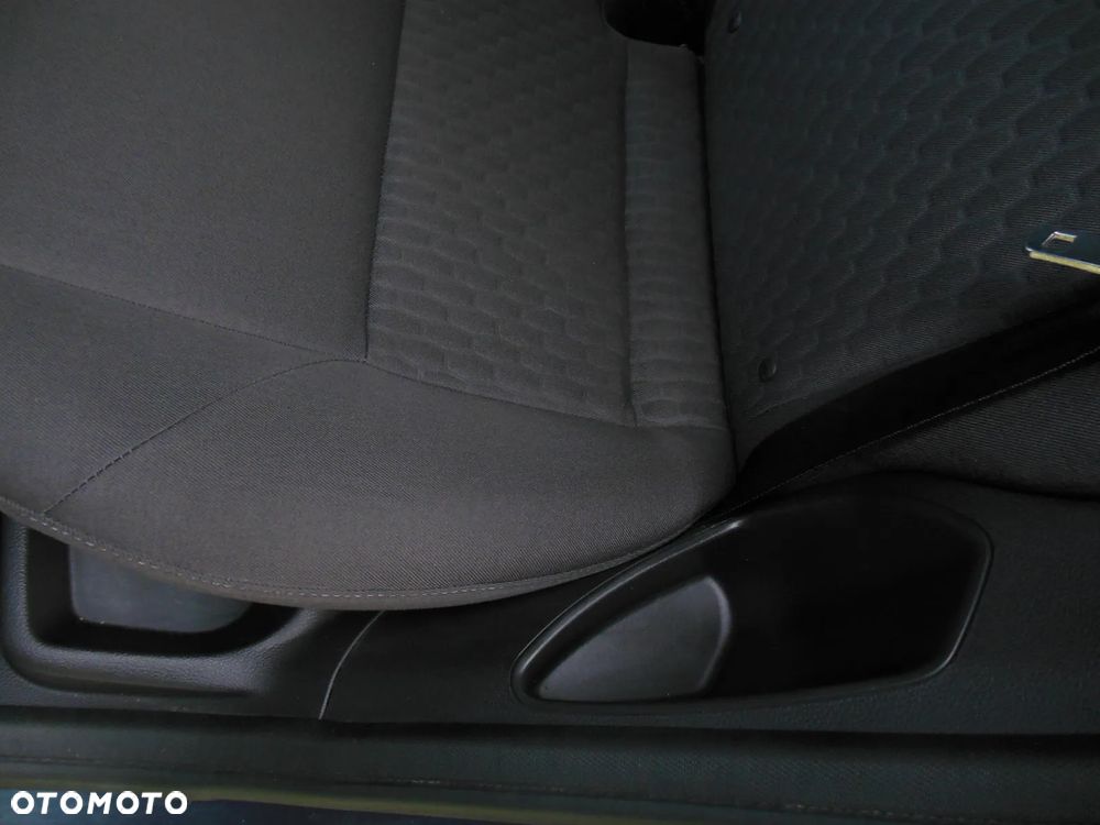 Ford Focus - 12