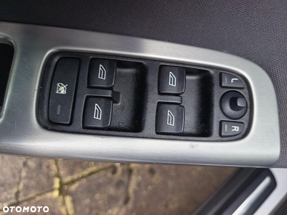 Volvo S40 2.0D Momentum - 22