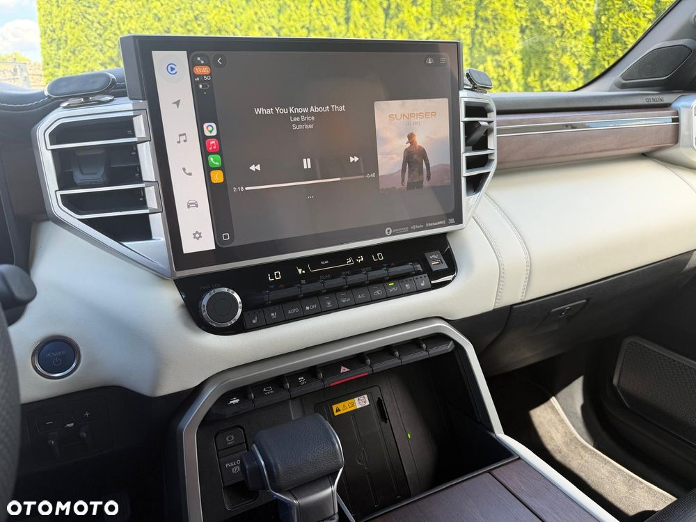 Toyota Sequoia - 26