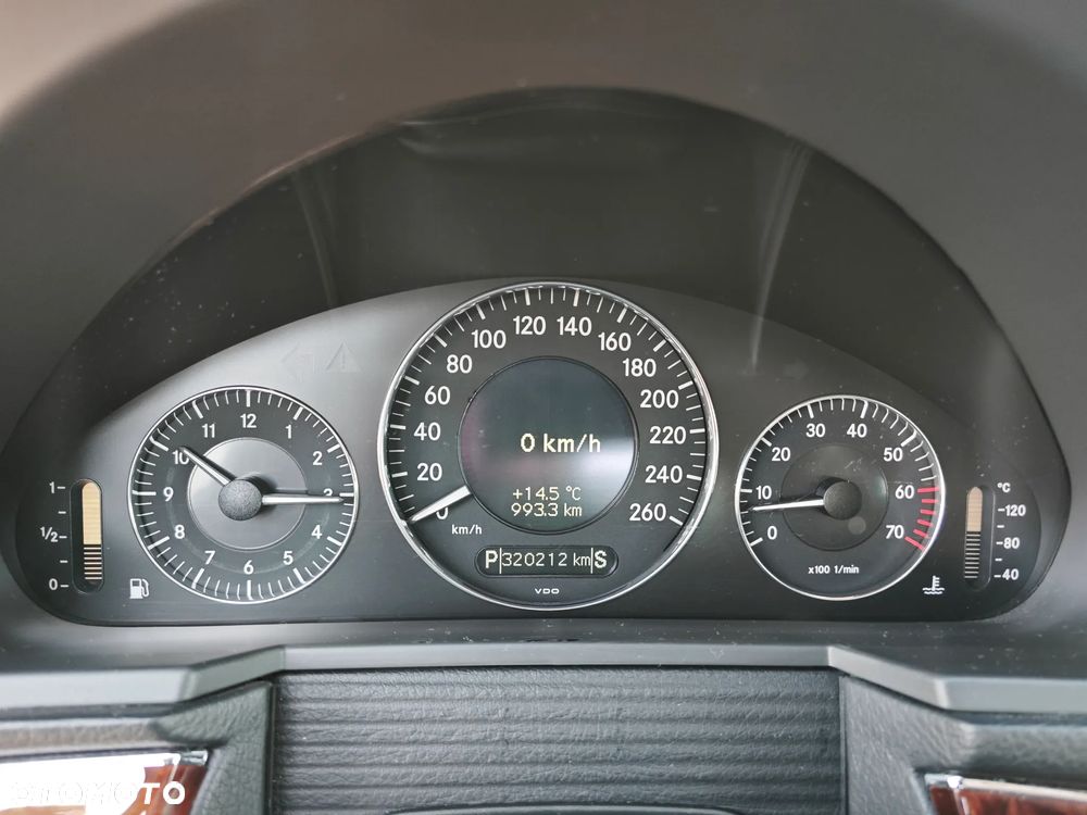 Mercedes-Benz Klasa E 320 T 4-Matic Elegance - 16