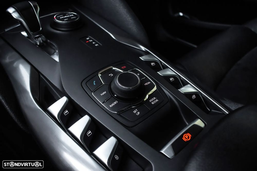 Citroën DS5 2.0 HDi Hybrid4 So Chic CMP6 - 17
