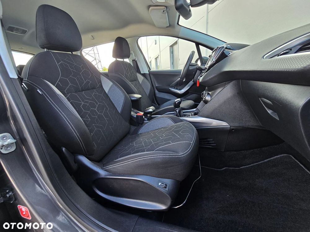 Peugeot 2008 PureTech 82 Style - 34