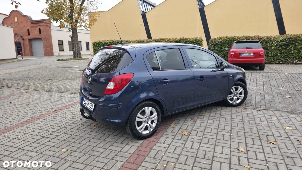 Opel Corsa 2012 photo 3