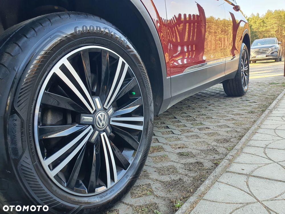 Volkswagen Tiguan - 12