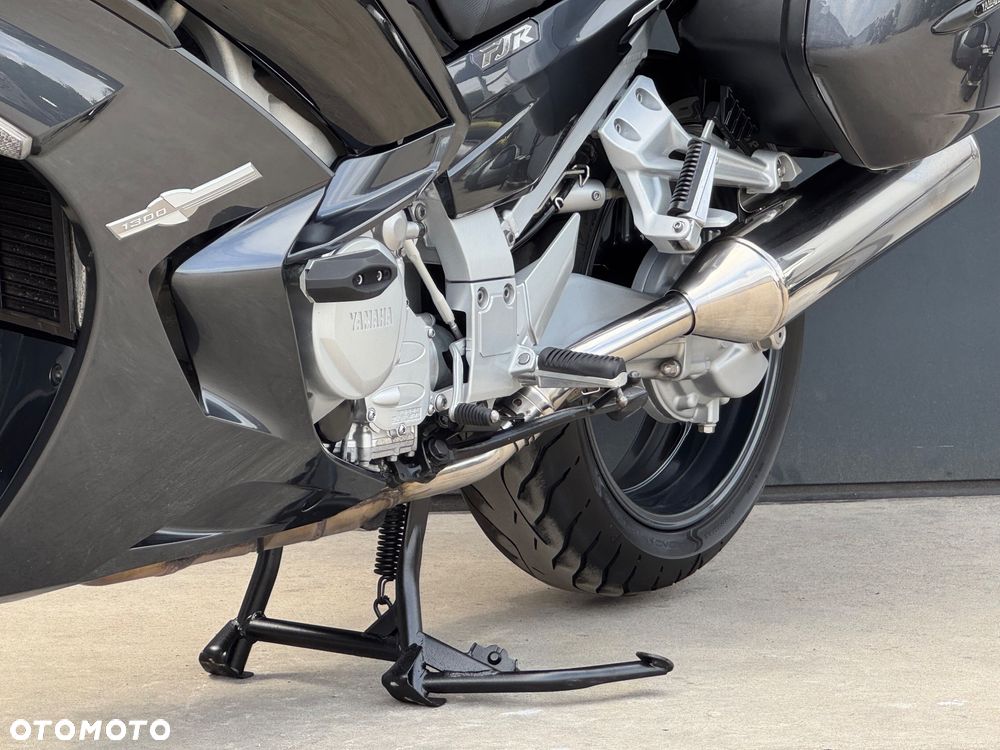 Yamaha FJR - 26