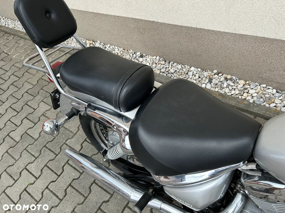 Suzuki Intruder - 19