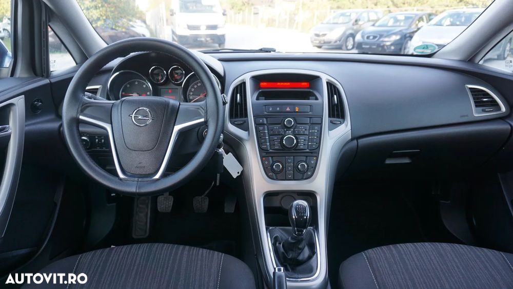 Opel Astra 2.0 CDTI DPF Innovation - 14