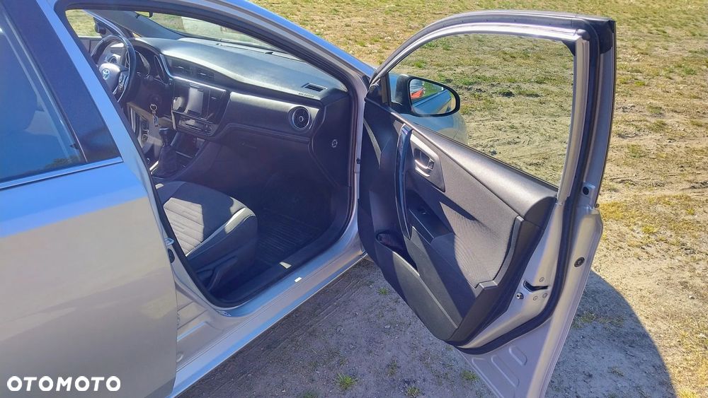 Toyota Auris 1.6 Classic Plus - 9