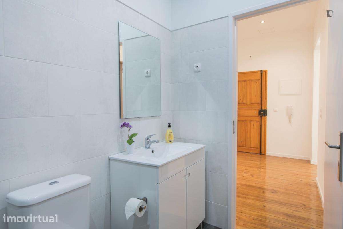 Quarto - localizado em Martim Moniz Lisbon - Grande imagem: 4/18