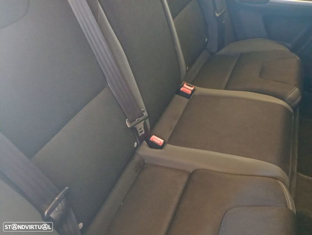 Volvo XC 60 2.0 D4 DRIVe - 10