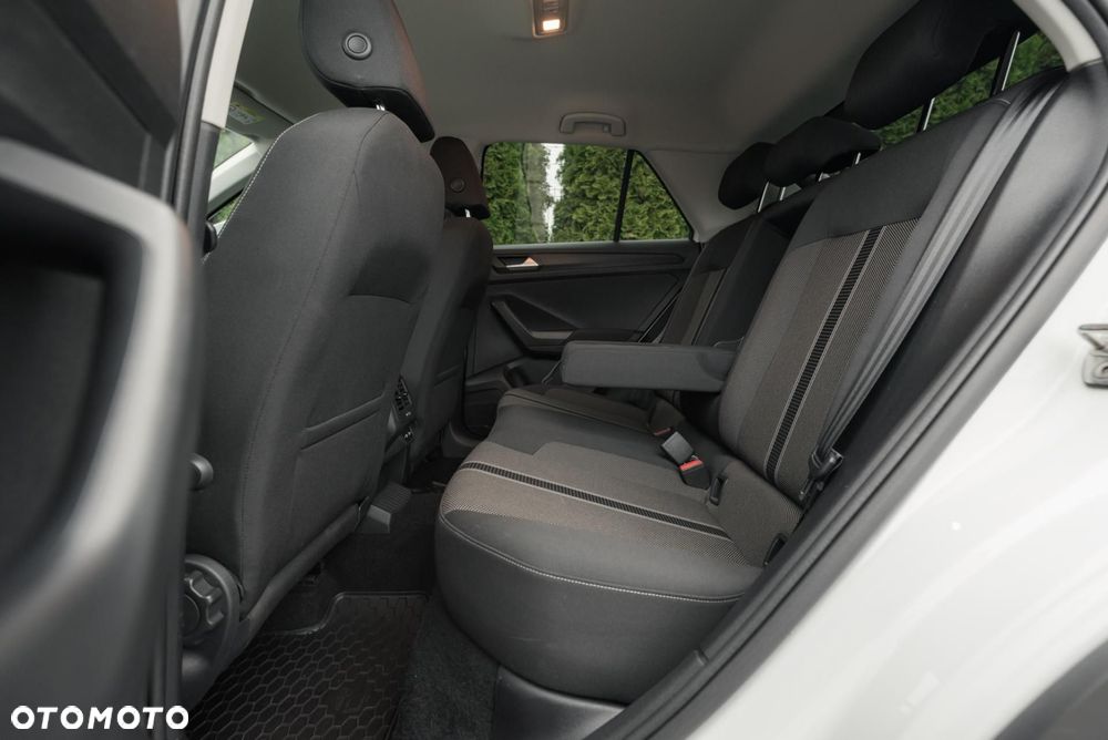 Volkswagen T-Roc - 14