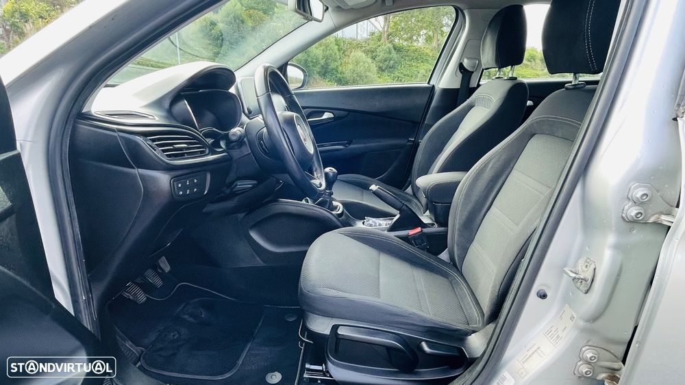 Fiat Tipo Station Wagon 1.3 M-Jet Lounge Tech - 12