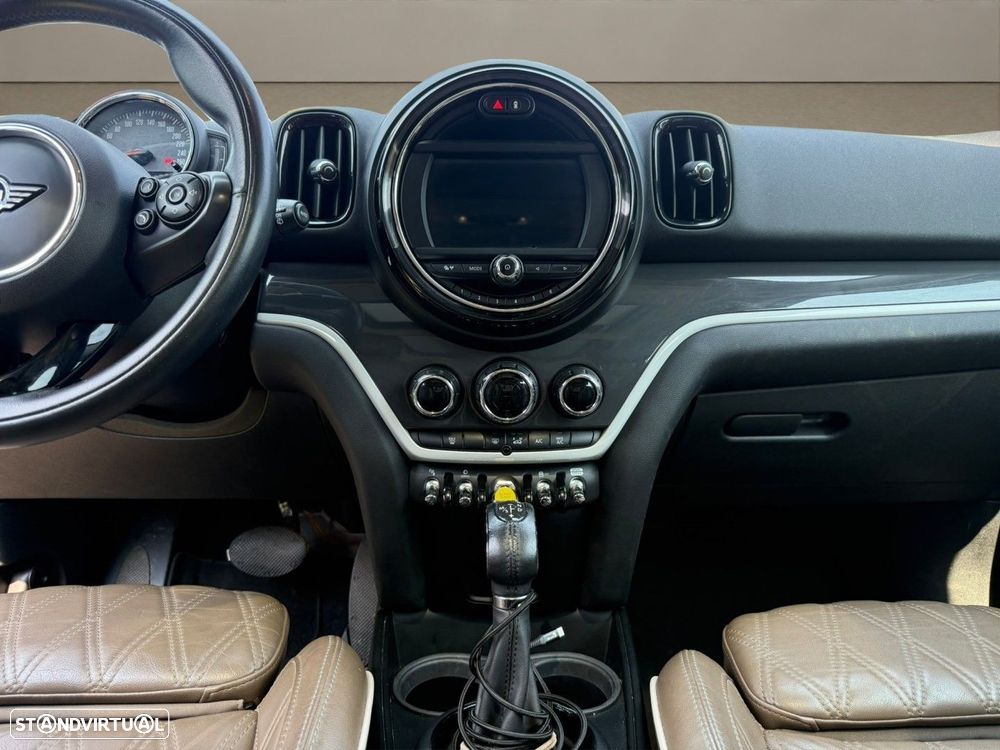MINI Countryman Cooper SE ALL4 Auto - 12