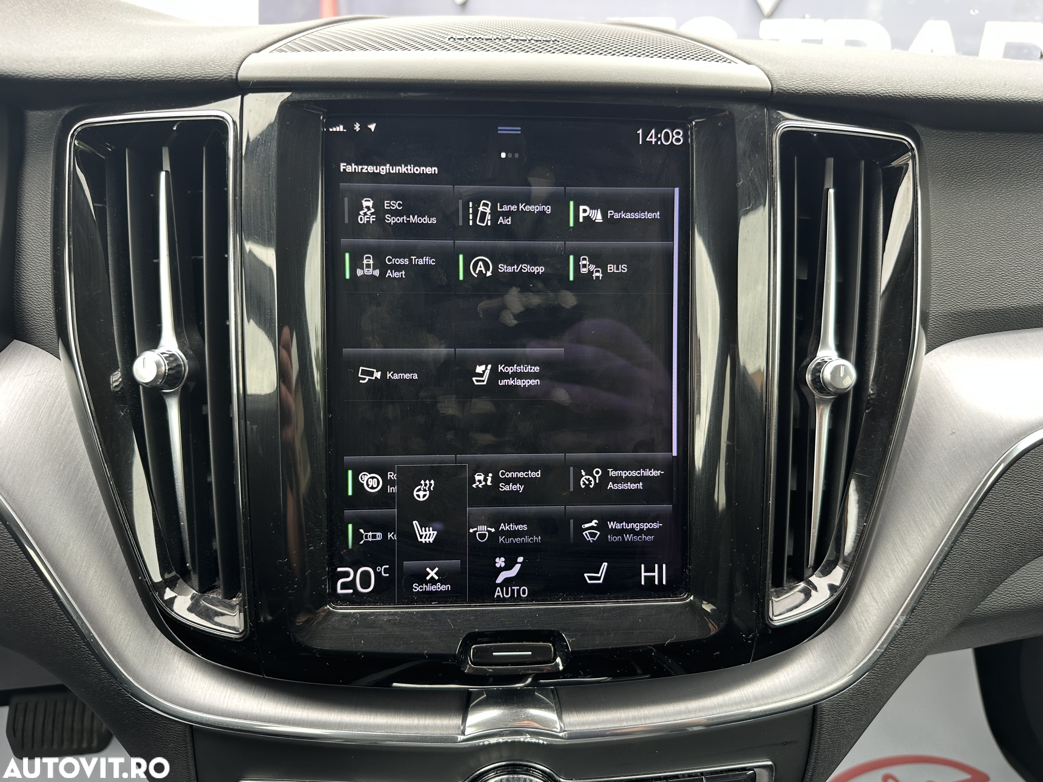 Volvo XC 60 B4 D AWD Geartronic Momentum Pro - 16