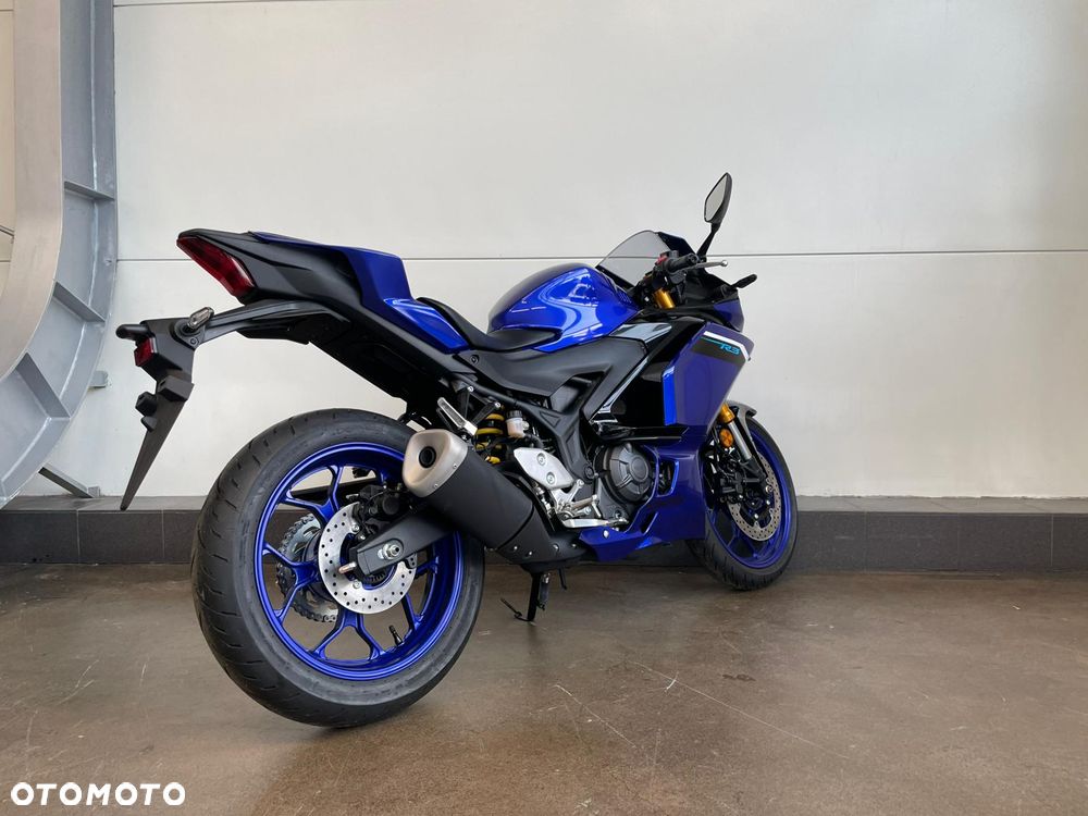 Yamaha R3 - 3