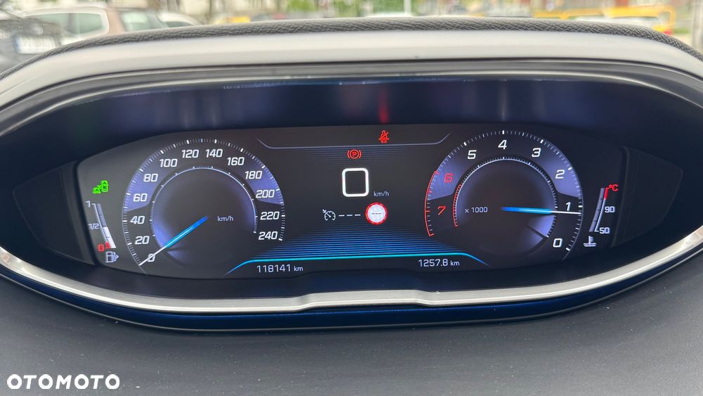 Peugeot 3008 1.2 PureTech Allure S&S - 13