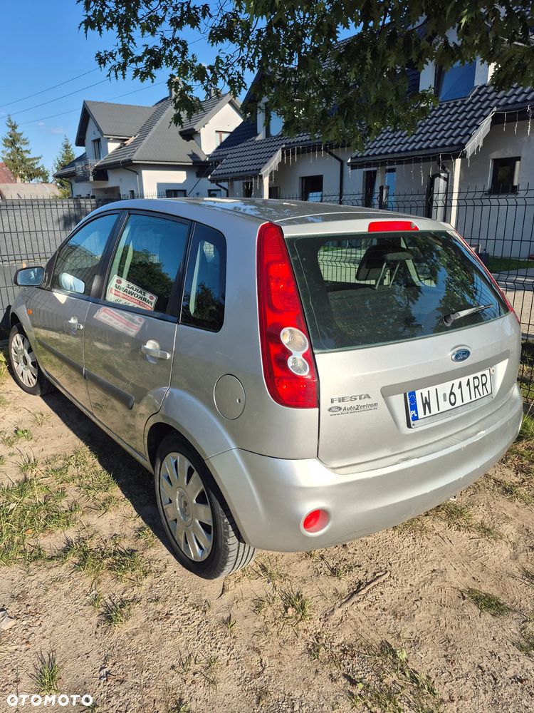 Ford Fiesta - 10