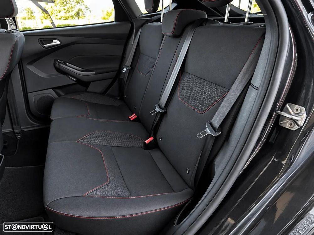 Ford Focus 1.0 EcoBoost ST-Line - 14