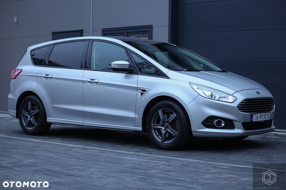 Ford S-Max - 26