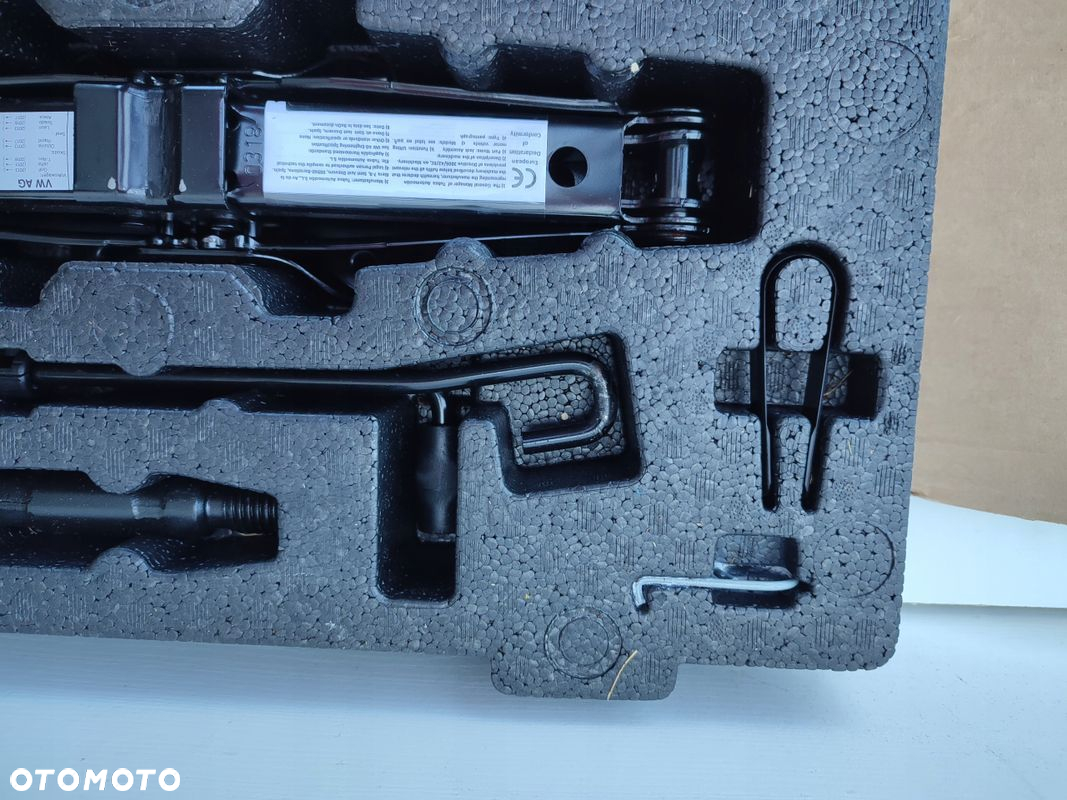 Lewarek ucho klucz zestaw SEAT LEON III LIFT KOMBI ORYGINAŁ 5Q0011031E - 2