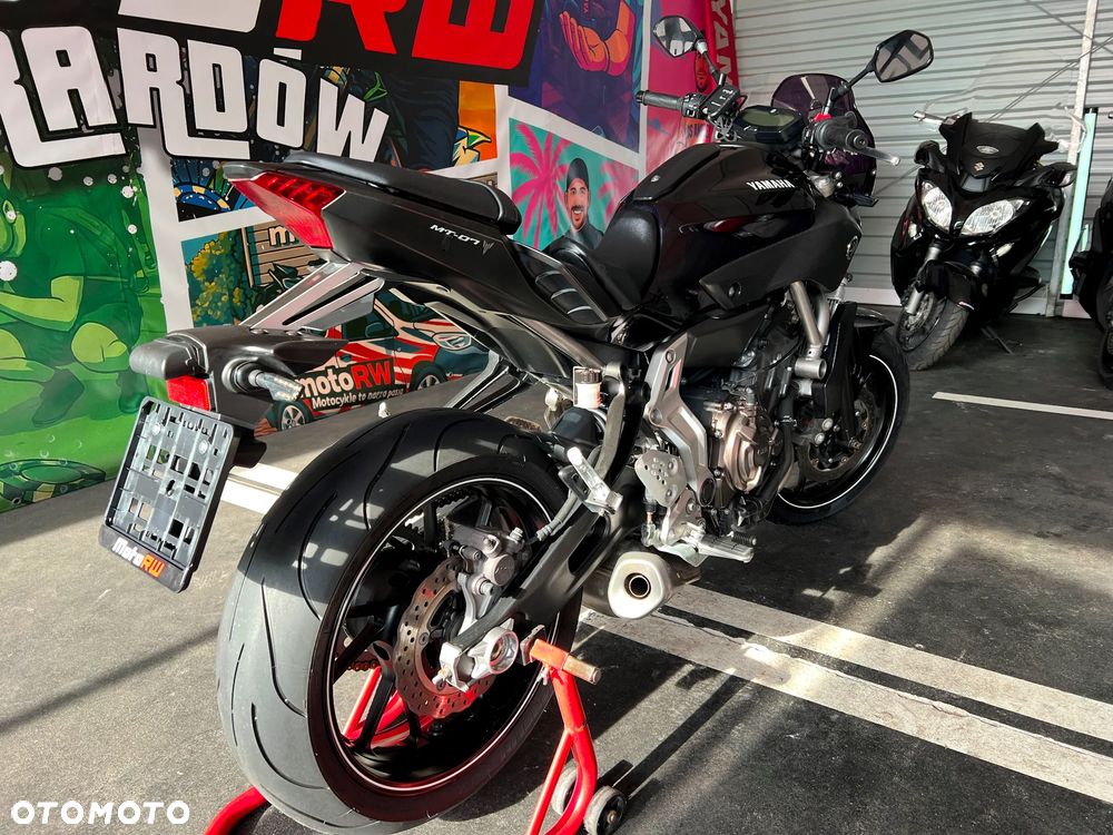 Yamaha MT - 24