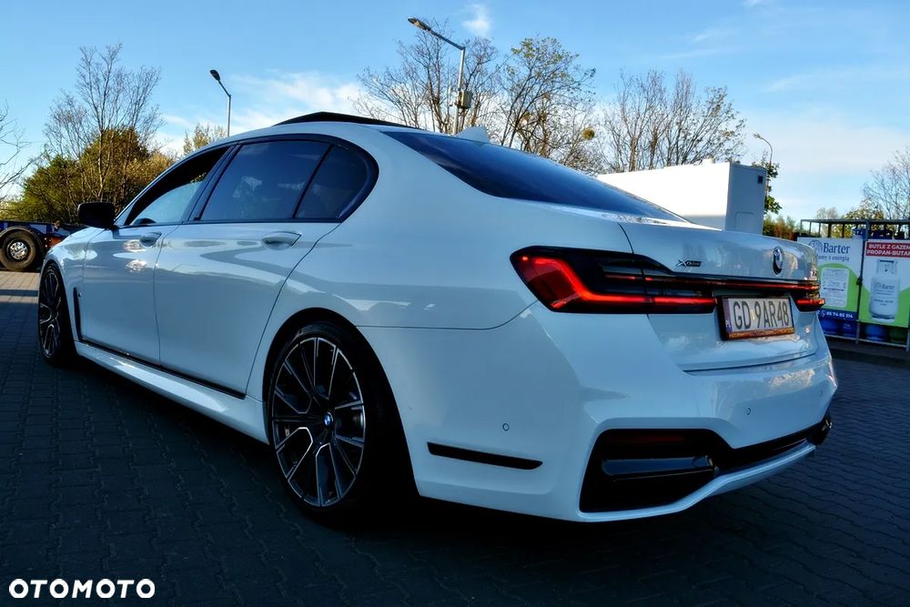 BMW Seria 7 750Li xDrive - 5