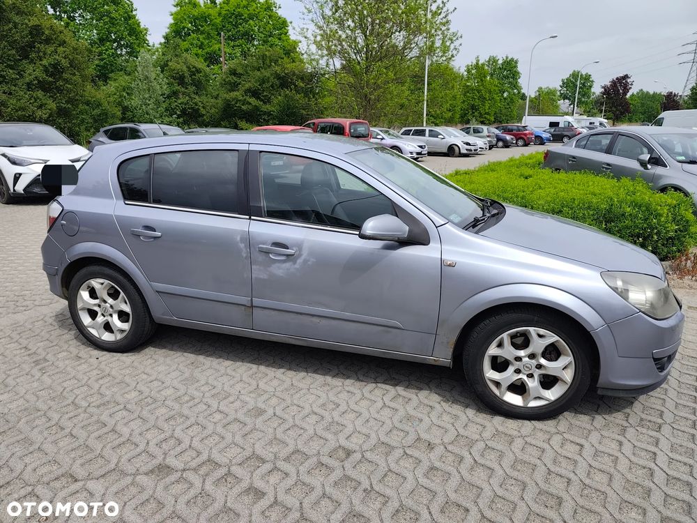 Opel Astra 1.7 CDTI Cosmo - 3