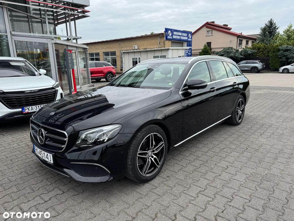Mercedes-Benz Klasa E 220 d 9G-TRONIC - 2