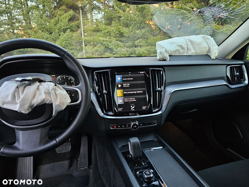 Volvo V60 T4 Momentum Pro - 12