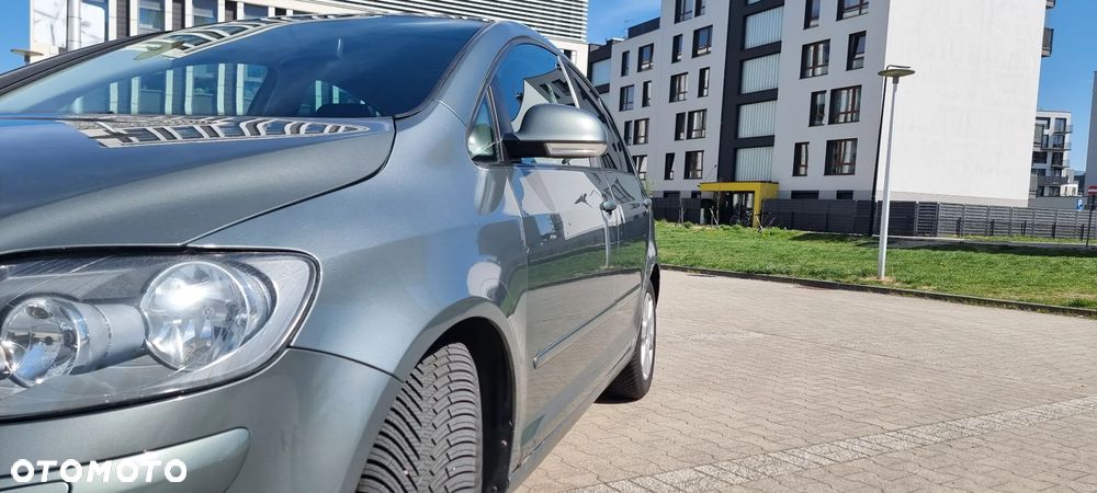 Volkswagen Golf Plus 1.6 FSI Comfortline - 23
