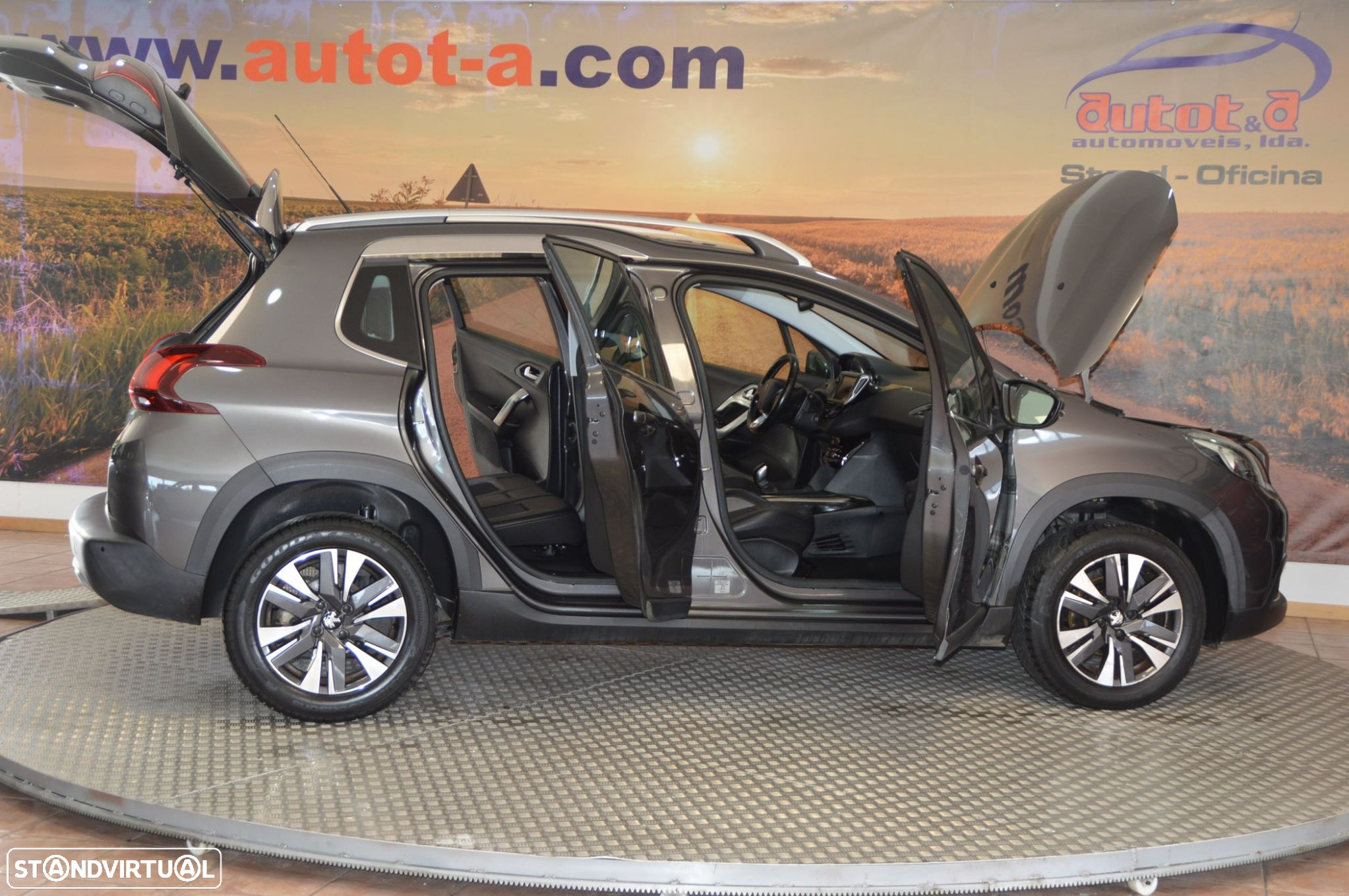 Peugeot 2008 1.2 PureTech Allure - 15