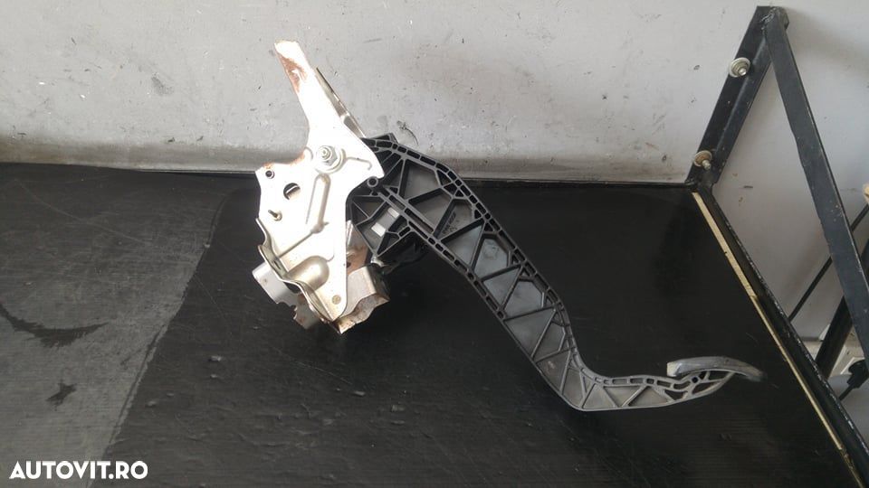 Pedala ambreiaj 1.6 d suzuki vitara ly 49800-61m50 - 1