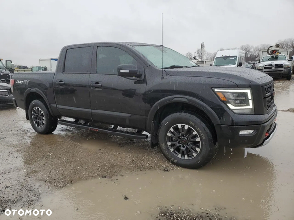 Nissan Titan