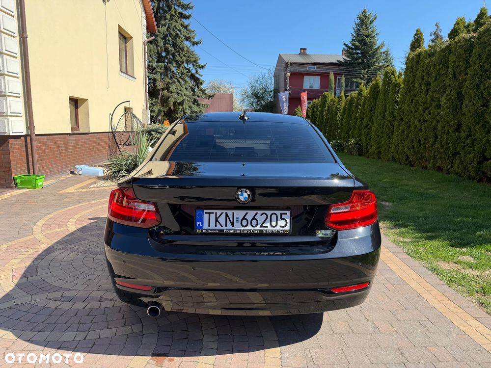 BMW Seria 2 220d Sport-Aut Sport Line - 17
